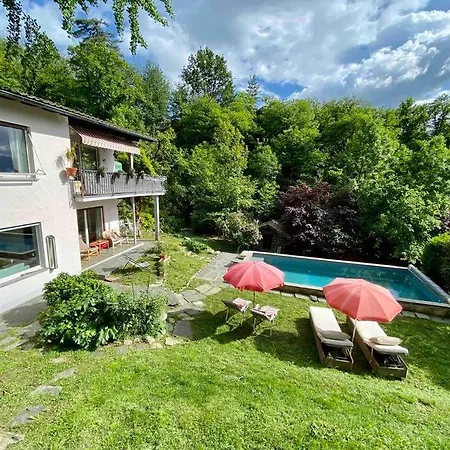Con Piscina Giardino E Natura